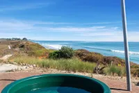 Absolutely Awesome Beach Front Rural Retreat.