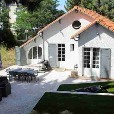 Charamante trendy and comfortable house 300m beach, 5mns market, large hotels Hotel Exterior