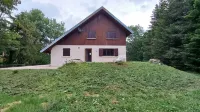 Individual chalet close to the Haute Joux Nordic area