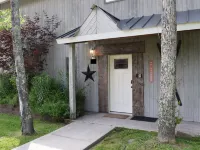 Beautiful Hunter Mountain Four Season House-Bar Room, Gym, Views Hotels in Hunter
