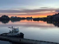 Spectacular Waterfront Executive Suite!