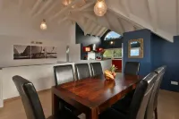 Villa YVANTINO OCEAN (4 bedrooms) the feeling of being on the deck of a boat