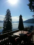 Amazing views of Lake Chelan! Unique "Treehouse" cabin with 2 bedrooms & 1 bath