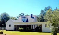Victorian Manor in the Heart of Cajun Country.  20 min North of Lafayette