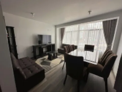 HUANCAYO Elegant, safe and cozy apartment 7 min from downtown.