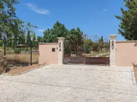 Beautiful Provencal house, 100m². Magnificent sea view, Swimming pool, Spa, Golf Hotéis em Ceyreste