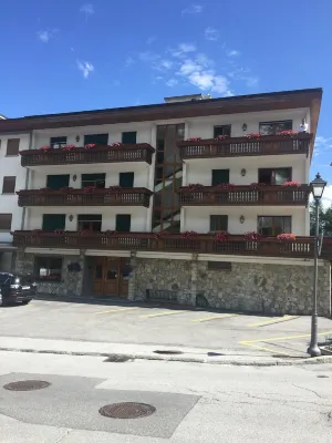 Apartment Etoile 1 Crans Montana Switzerland-Ski, hike, golf, lakes and sun!