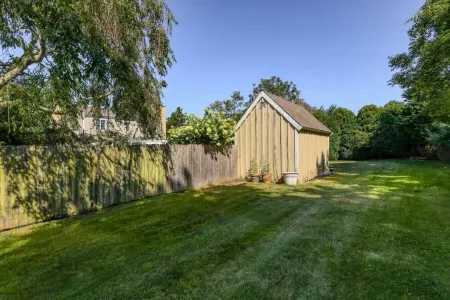 Secluded Oasis w/ Heated Salt Pool - 10 Minutes from Newport & Beaches Отели в г. Мидлтаун