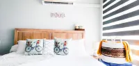 Beautiful Posh Condo Newly Renovated with King Bed