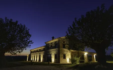 QUERCIA apartment, 210 sqm with shared swimming pool