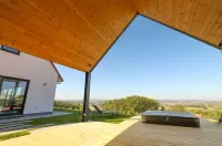 Villa Les Hauts, Luxury villa with panoramic view and jacuzzi