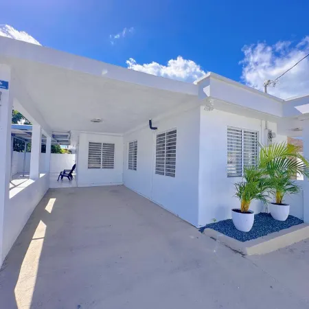 Charming 3-bedroom Beach House with AC and WiFi near Arecibo's best beaches.