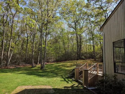 Beautiful newly renovated house with hot tub Sag Harbor Historical Museum: The Annie Cooper Boyd House附近的飯店