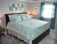 Red Hook Beautiful Condo in Paradise, Oceanview, Beach, Marina, 1 Bed, Sleeps 2