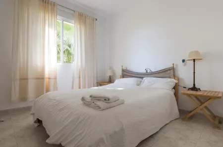 43813- 3 bedroom- Beautiful accommodation with private pool