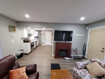 Cozy 3-bedroom farmhouse in wine-country Отели рядом с достопримечательностью «Флорал Клок»