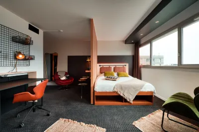COWOOL Grenoble Hotels near Summum