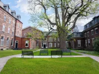 Oneida Community Mansion House Hotels in Oneida