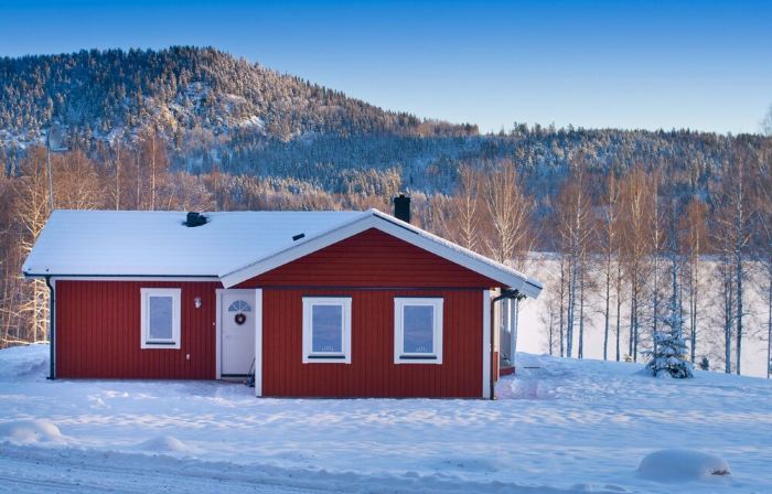 Comfortable holiday home in exclusive location, only 150 m to an own beach