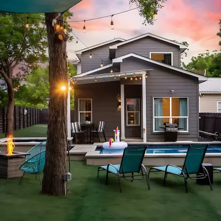 East Austin Pool and Hot Tub Retreat Near Rainey