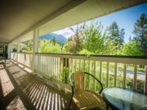 Inn on Canyon Hotels in Radium Hot Springs