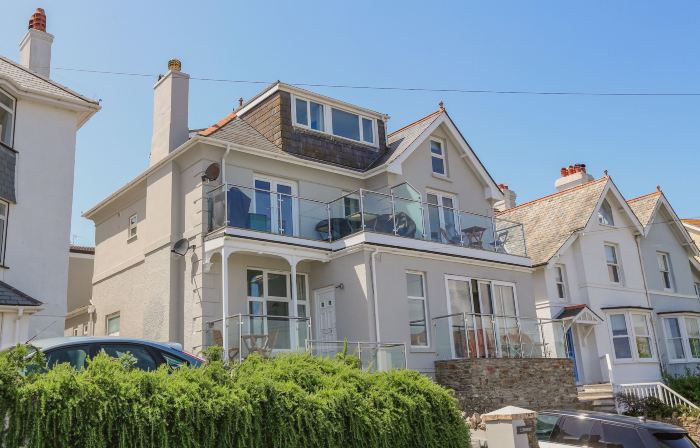 1 Lyndhurst