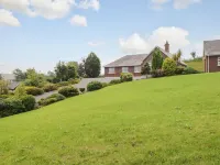 Clodagh's Cottage Hotels near Ballymote Town Park