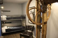 Apple Hostels of Philadelphia Hotels near Adventure Aquarium