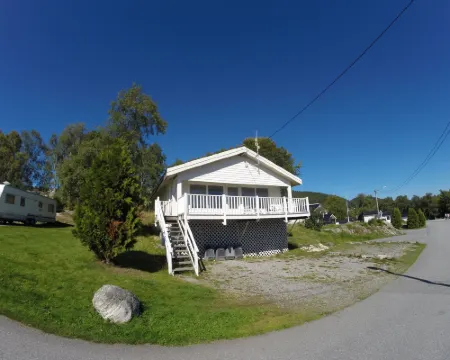 Volsdalen Camping Hotels in Alesund