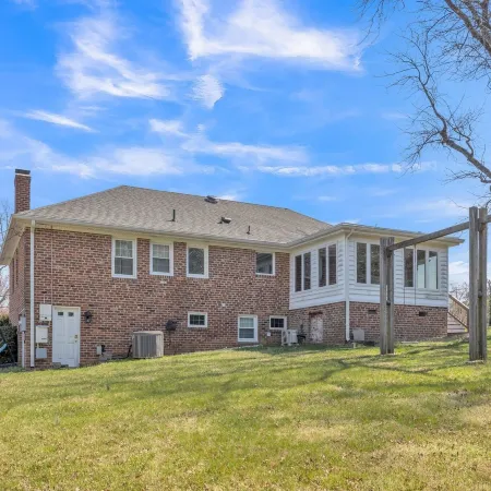 Upscale Escape Game Room & Spa-like Baths 4 Bedroom Home