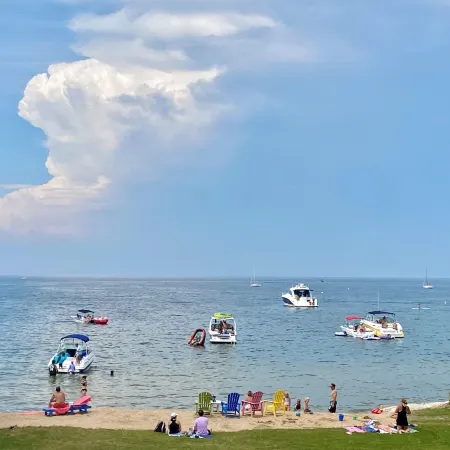 Bay Breeze Resort