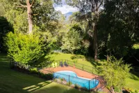 Kiewa Country Cottages - piscina