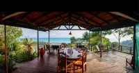 LagunaVista Villas Hotels in Carate