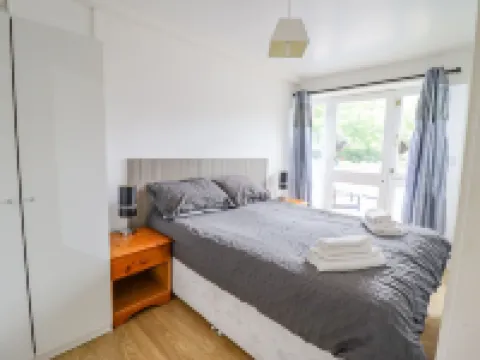 Yr Wyddfa Hotels in Bangor