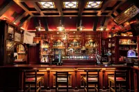 Molloys Apartments - Bar