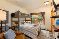 24 Snake River Village Townhomes Condo - Apartments