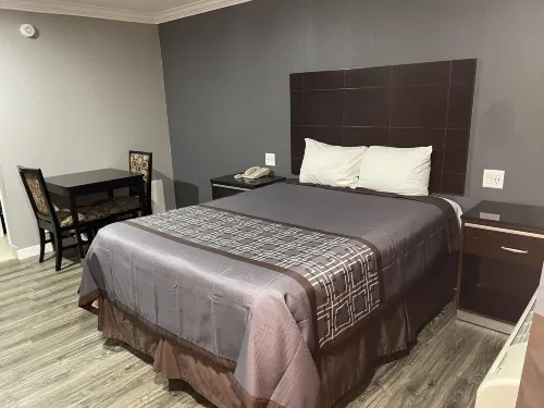 El Segundo Inn Hotels in Del Aire