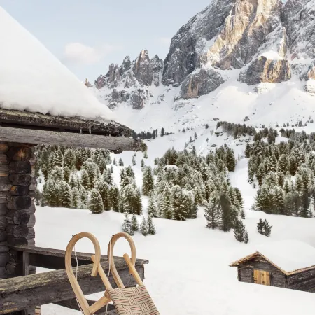 Aparthotel Familiaris - Family Apartments - Pools & Spa in Dolomites