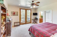 Hot Tub and Game Room! 30-Acre Vernon Retreat - Kæledyr tilladt