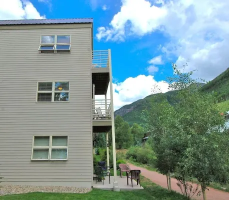 River Retreat! Mtn View Balcony, Pool, Hot Tub Viking Lodge 210 Condo Hôtels à : Telluride
