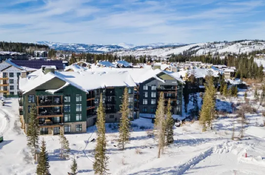 Ski Idlewild 1 Bedroom Condo by RedAwning