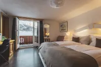 Hotel the Larix Ski-in Ski-Out فنادق في Saas-Almagell