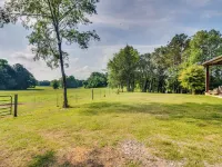Charming Starkville Vacation Rental ~ 5 Mi to MSU! Hotels in Oktibbeha County