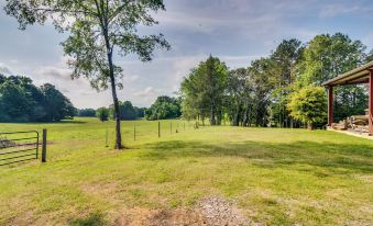 Charming Starkville Vacation Rental ~ 5 Mi to MSU!