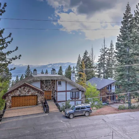 Tahoe City A-Frame Home 10 Mi to Skiing!