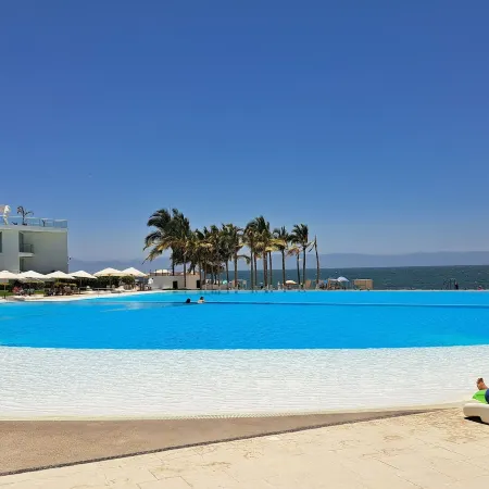 Aria Ocean, Nuevo Vallarta,Beach & Pool
