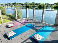 Cotswolds Lakeside Home-Summer Lake