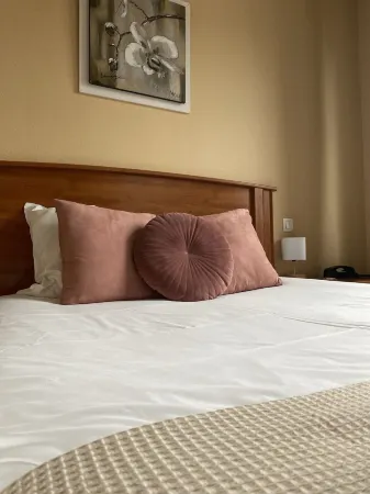 Logis Hôtel Restaurant Spa le Tosny Отели в г. Понт-Одеме