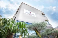 Motel Rheinfels Park Hotels in Stein