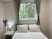 AC one bedroom unit in a quiet neighborhood